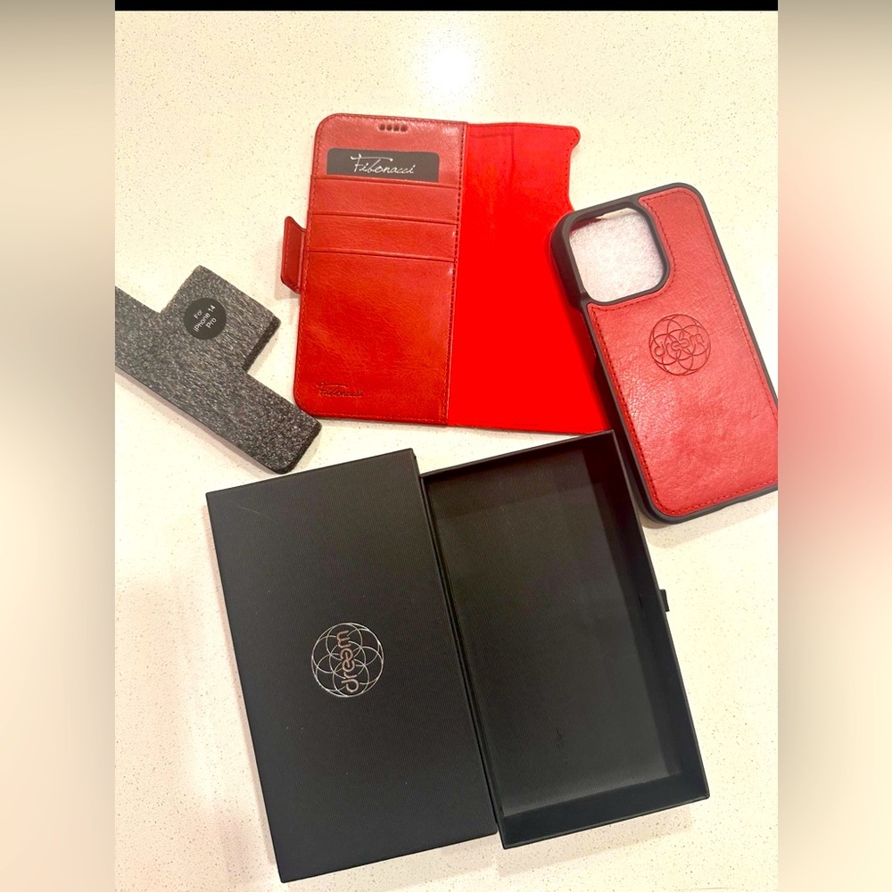 iPhone 14 pro phone magnetic case / wallet